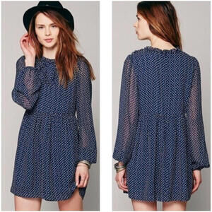 Free People Butterfly mini dress in navy blue chiffon ruffled neckline Sz2 #1127